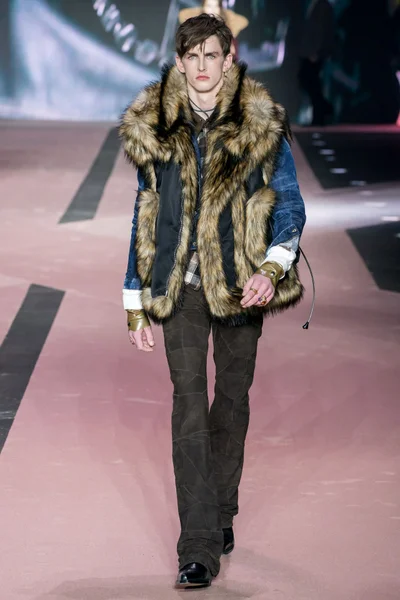 Look 31